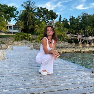 Meet your Posher, Lily